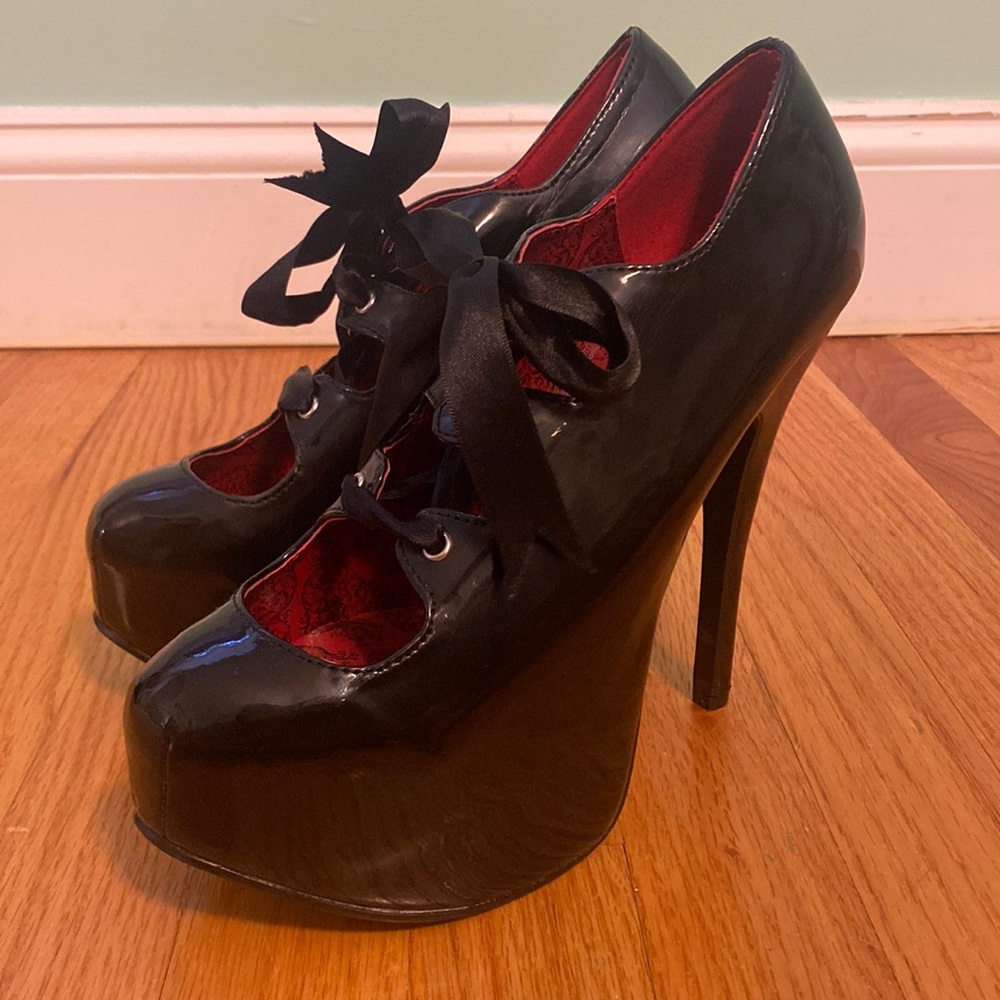 Black Bordello Pleasers